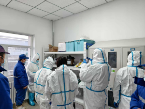 我市积极推进兽用抗菌药使用减量化行动成效显著六家养殖场通过自治区“减抗”达标养殖场验收